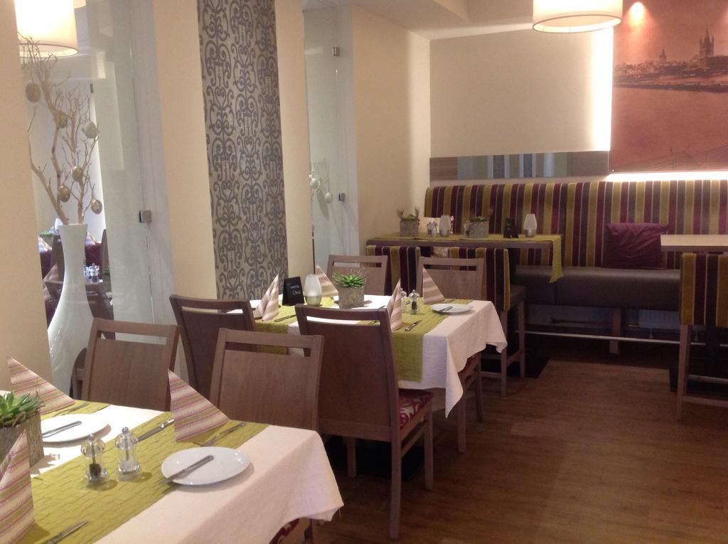 Hotel Restaurant Haus Odendahl 科隆 外观 照片